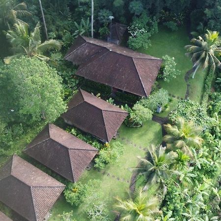 Geriasemalung Hotel การางาเซ็ม ภายนอก รูปภาพ